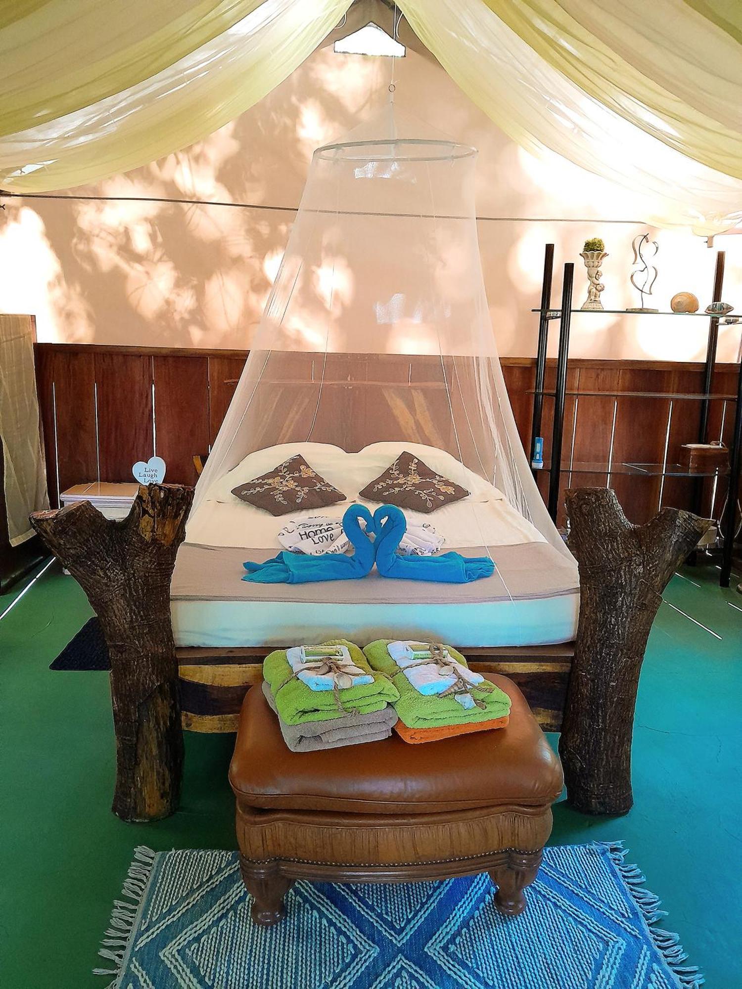 Fully Furnished Family Jungle Tent, Latino Glamping 帕克拉 外观 照片